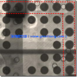 BGA錫球尺寸小于0.4mm，采用降低BGA內圍襲球的錫膏量所得到X-Ray，稍微留意一下可以發現最外圈的錫量(圓的直徑)比其他內圍的錫球上的錫量來得多一點點。也就是外圈的黑色圓形直徑比內圈的圓形來得大一點點。