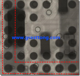BGA錫球尺寸小于0.4mm，采用降低BGA內圍襲球的錫膏量所得到X-Ray，稍微留意一下可以發現最外圈的錫量(圓的直徑)比其他內圍的錫球上的錫量來得多一點點。也就是外圈的黑色圓形直徑比內圈的圓形來得大一點點。